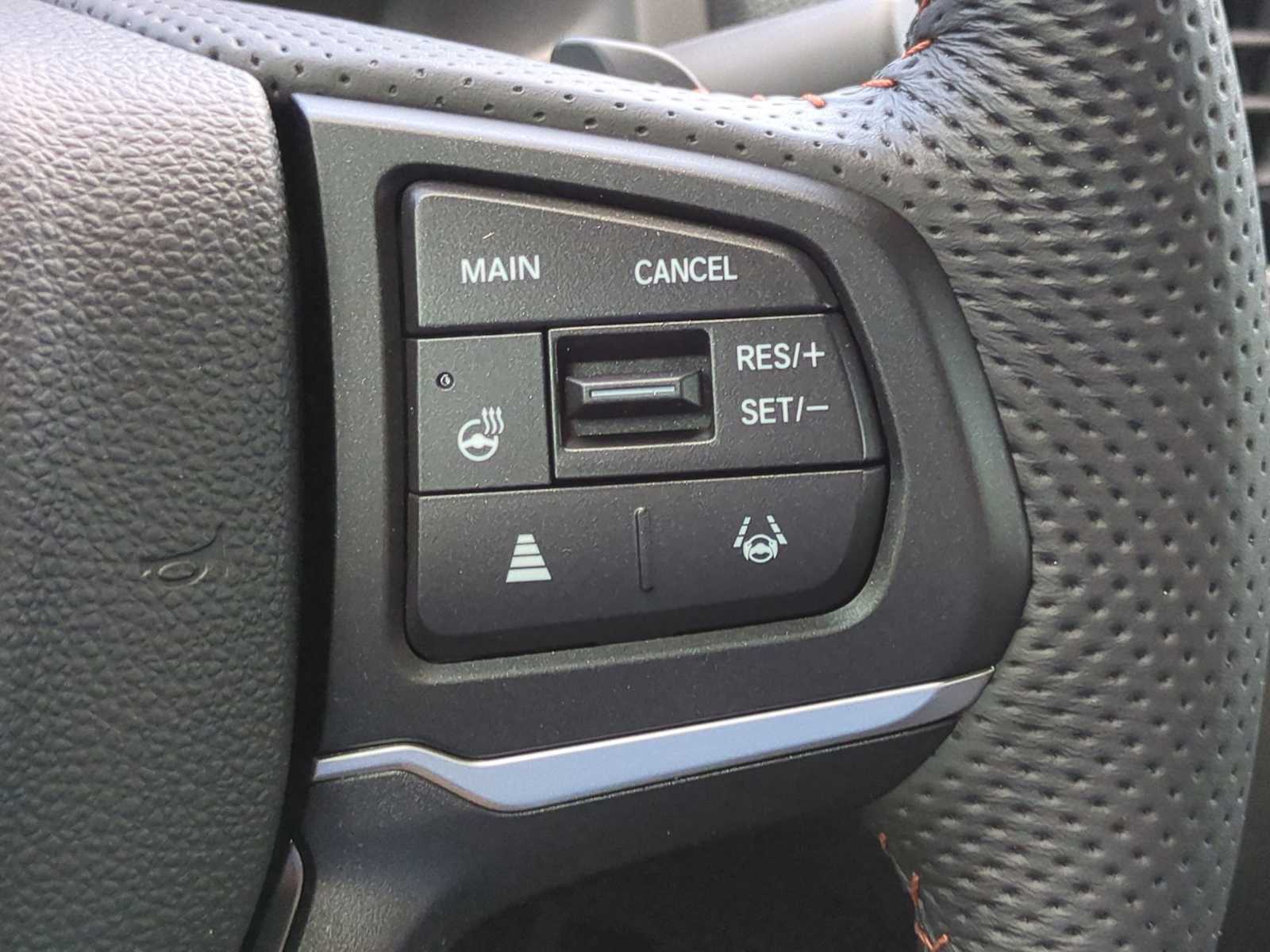 Vehicle image 25 of 28