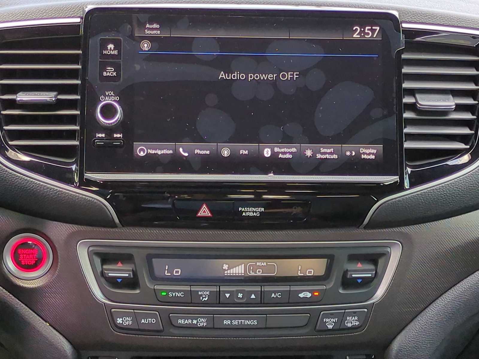Vehicle image 18 of 28