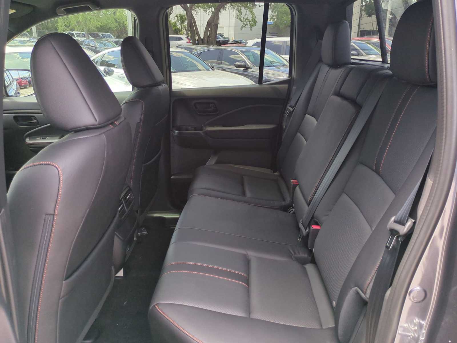 Vehicle image 10 of 28