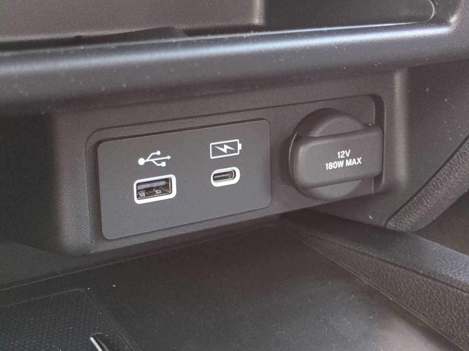 Vehicle image 27 of 28