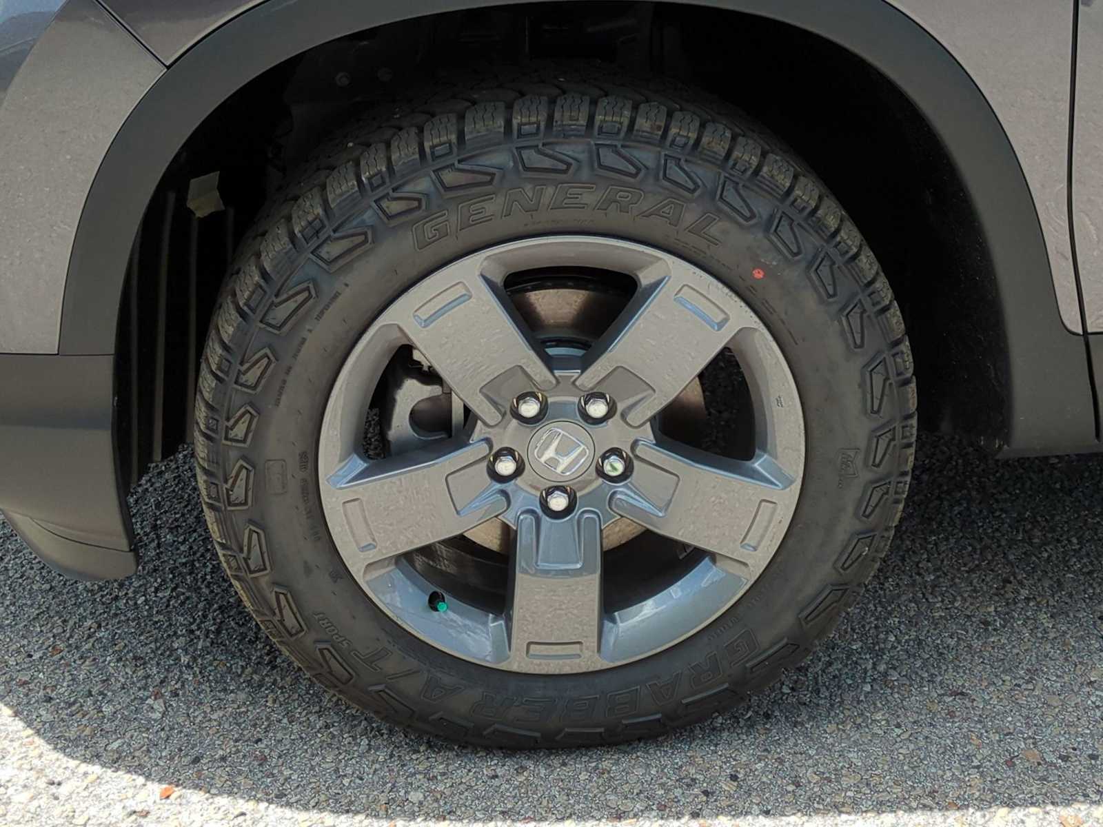 Vehicle image 8 of 28
