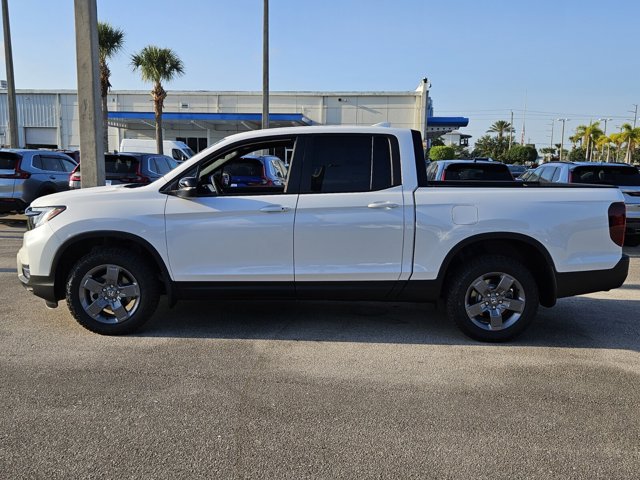 Vehicle image 9 of 39