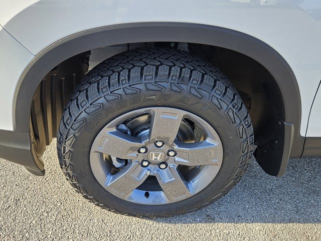 Vehicle image 24 of 39