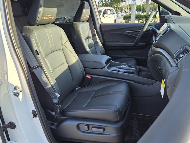 Vehicle image 23 of 39