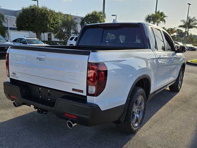 Vehicle image 6 of 39