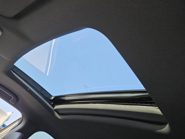 Vehicle image 29 of 39