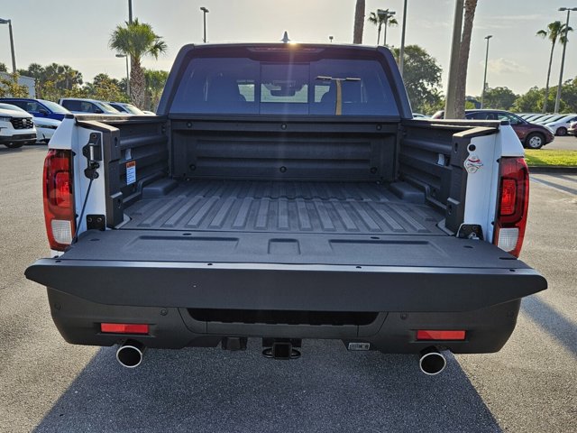 Vehicle image 18 of 39