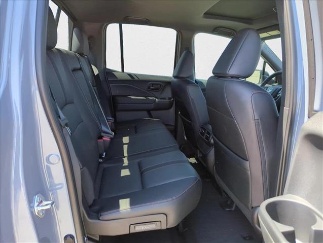 Vehicle image 9 of 19