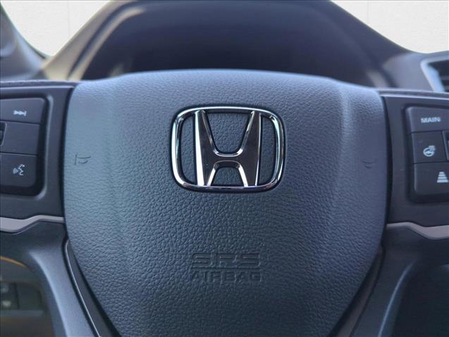 Vehicle image 19 of 19