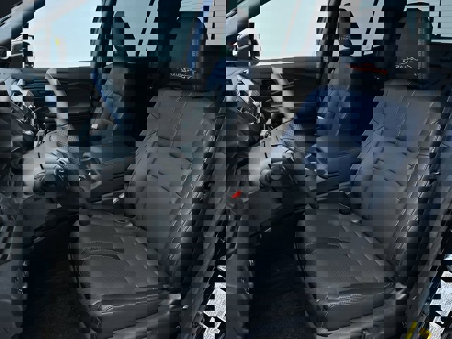 Vehicle image 13 of 29