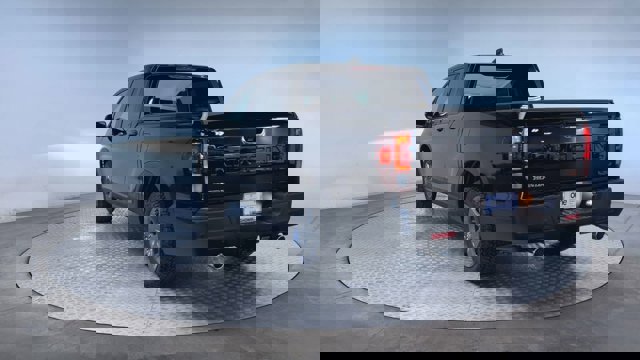 Vehicle image 10 of 29