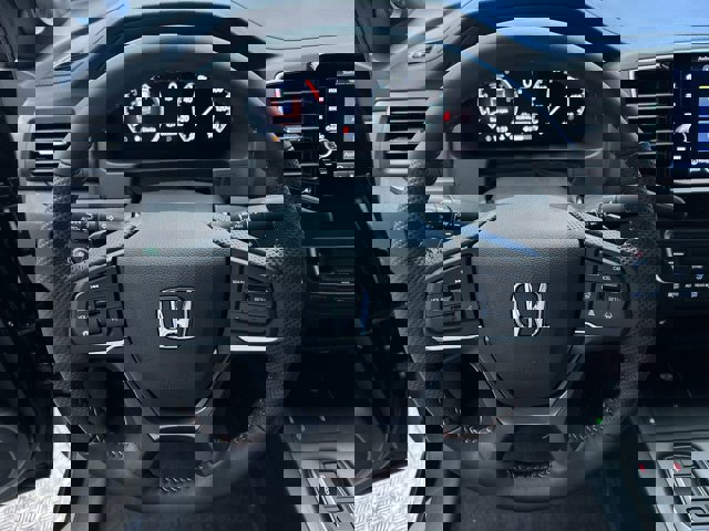 Vehicle image 16 of 29