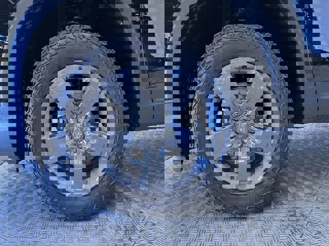 Vehicle image 26 of 29