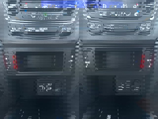 Vehicle image 21 of 29