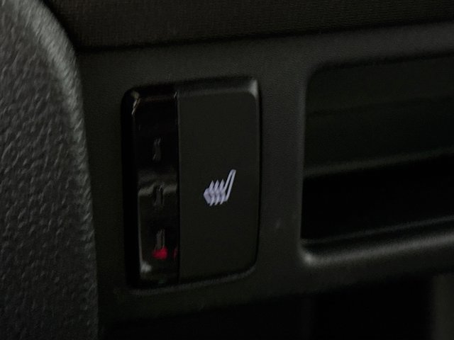 Vehicle image 25 of 36