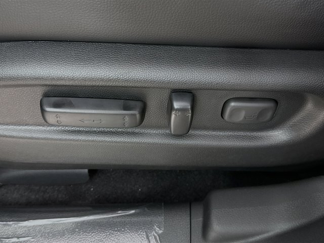 Vehicle image 24 of 36