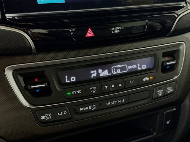 Vehicle image 19 of 36