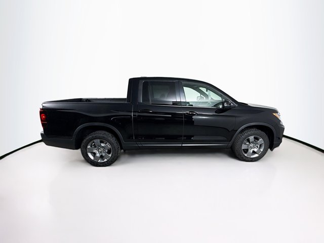 Vehicle image 4 of 36
