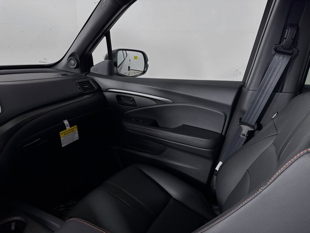 Vehicle image 29 of 36