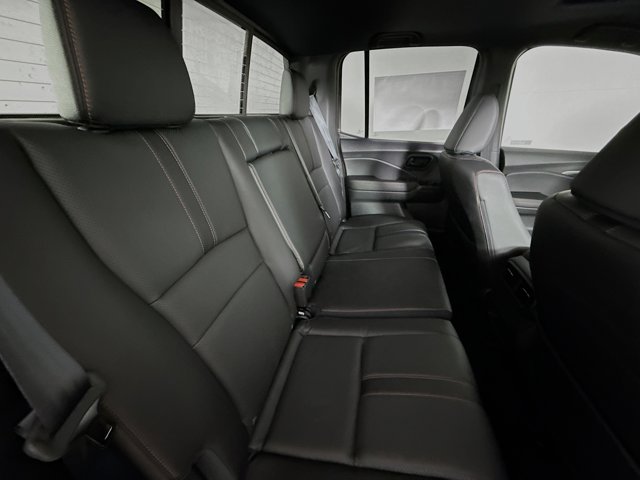 Vehicle image 32 of 36