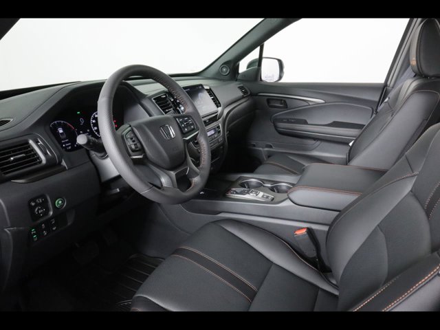 Vehicle image 15 of 25