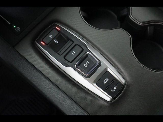 Vehicle image 24 of 25