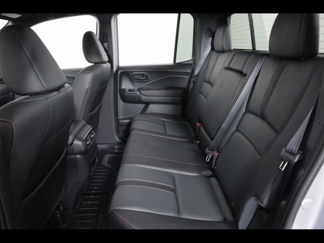 Vehicle image 13 of 25