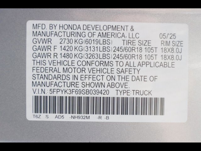 Vehicle image 20 of 25