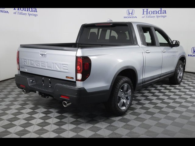 Vehicle image 5 of 25
