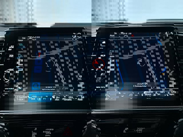 Vehicle image 20 of 30
