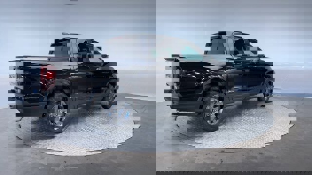Vehicle image 8 of 30
