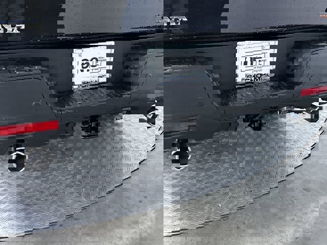 Vehicle image 25 of 30