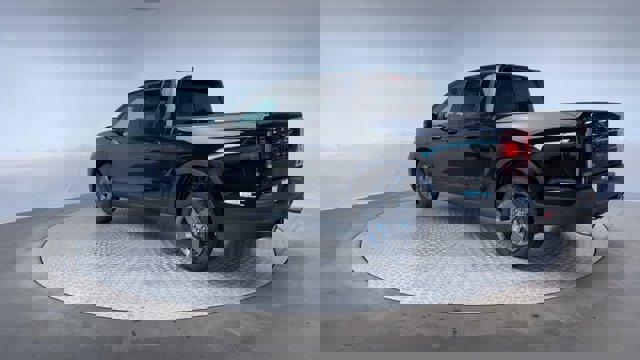 Vehicle image 10 of 30
