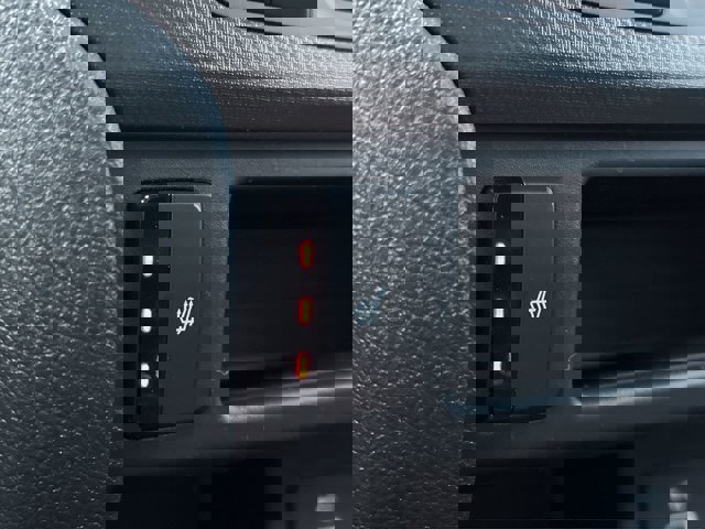 Vehicle image 21 of 30