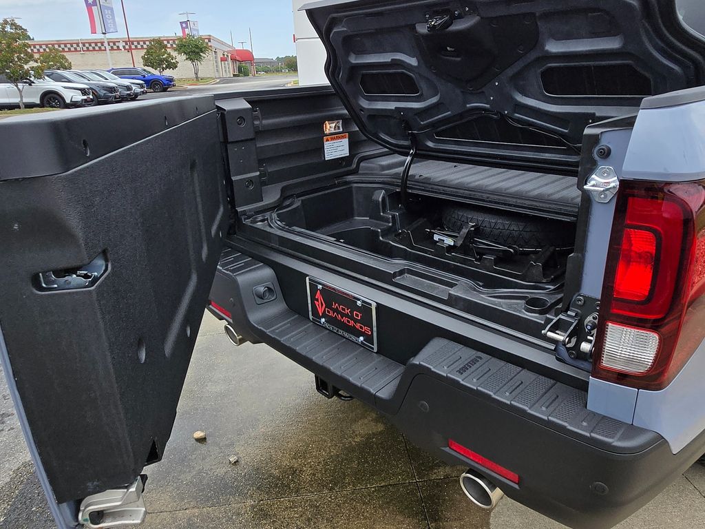 Vehicle image 13 of 35