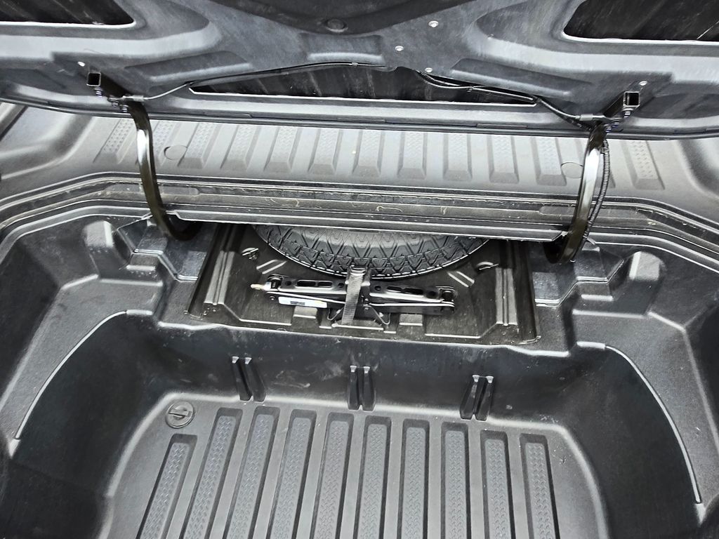 Vehicle image 28 of 35