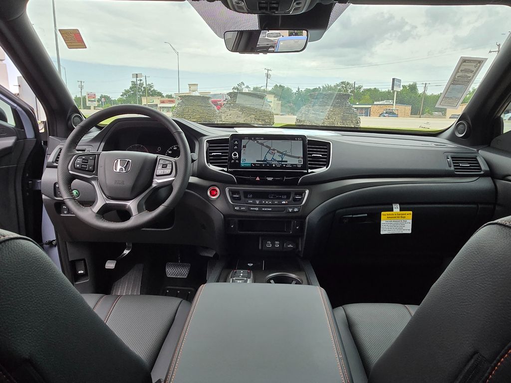 Vehicle image 18 of 35
