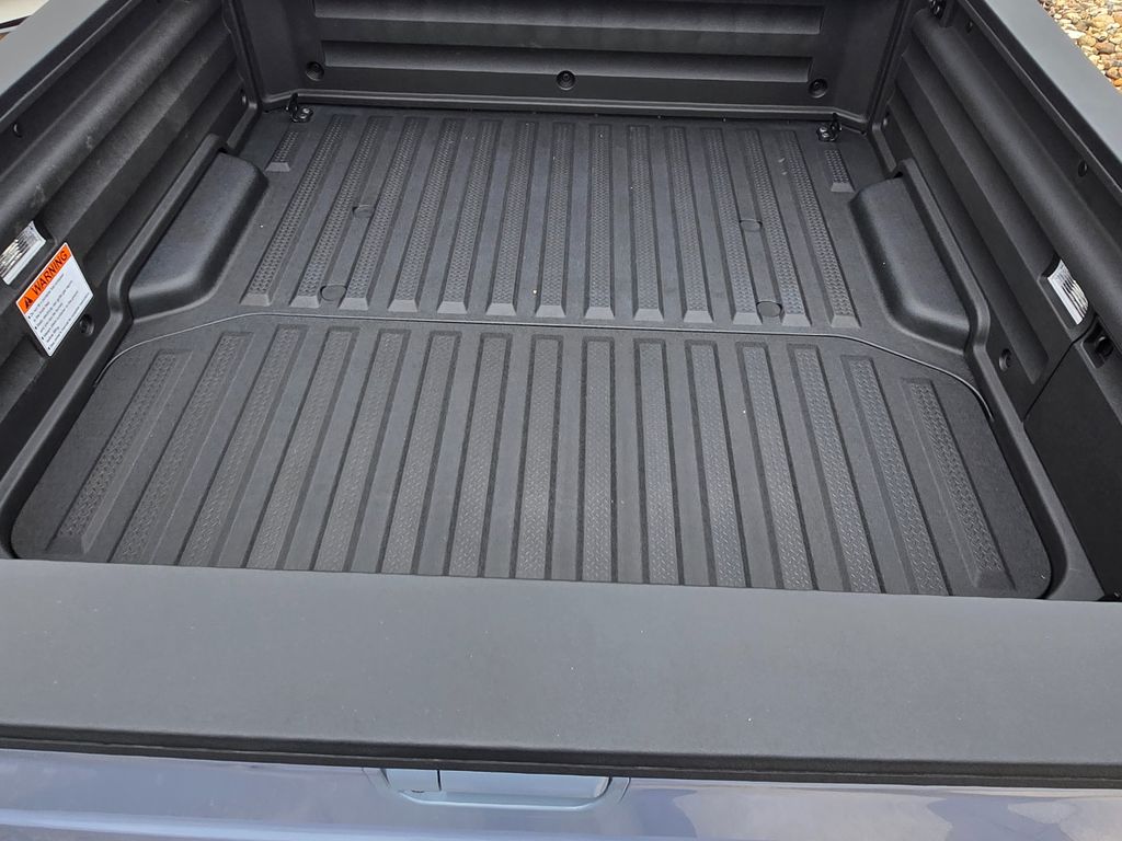 Vehicle image 10 of 35