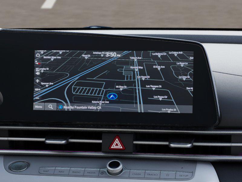 2025 Hyundai Elantra Limited Image 15 of 18