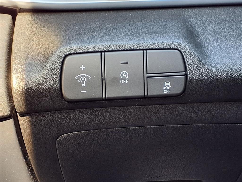 2025 Hyundai Elantra SE Image 11 of 15