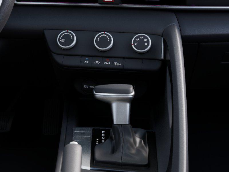 2025 Hyundai Elantra SE Image 15 of 18
