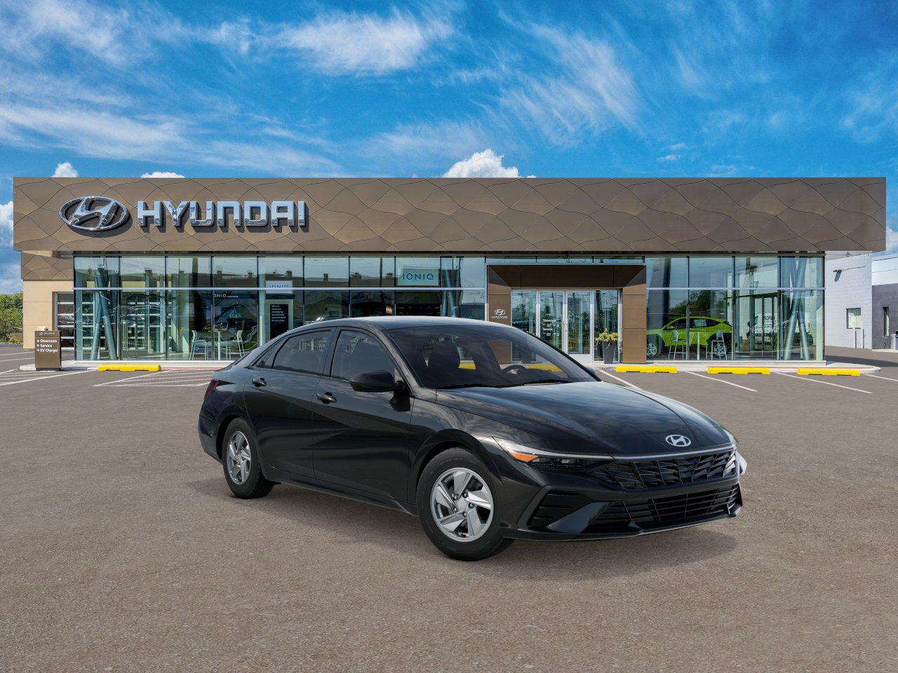 2025 Hyundai Elantra SE Image 4 of 18