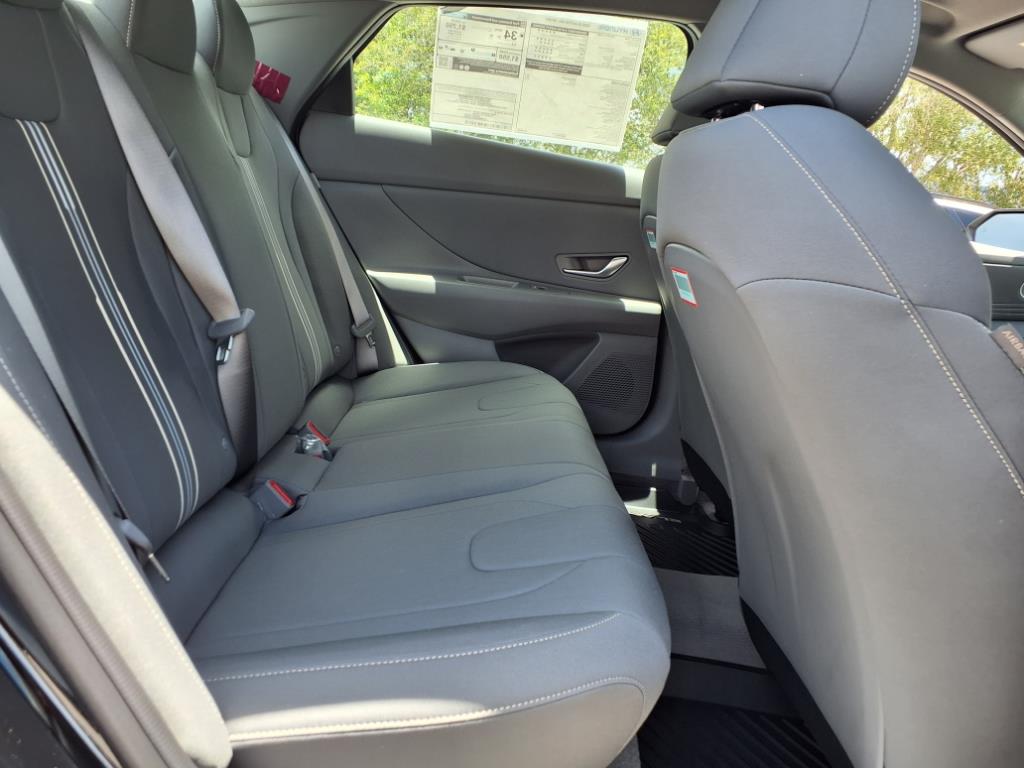 Vehicle image 12 of 32