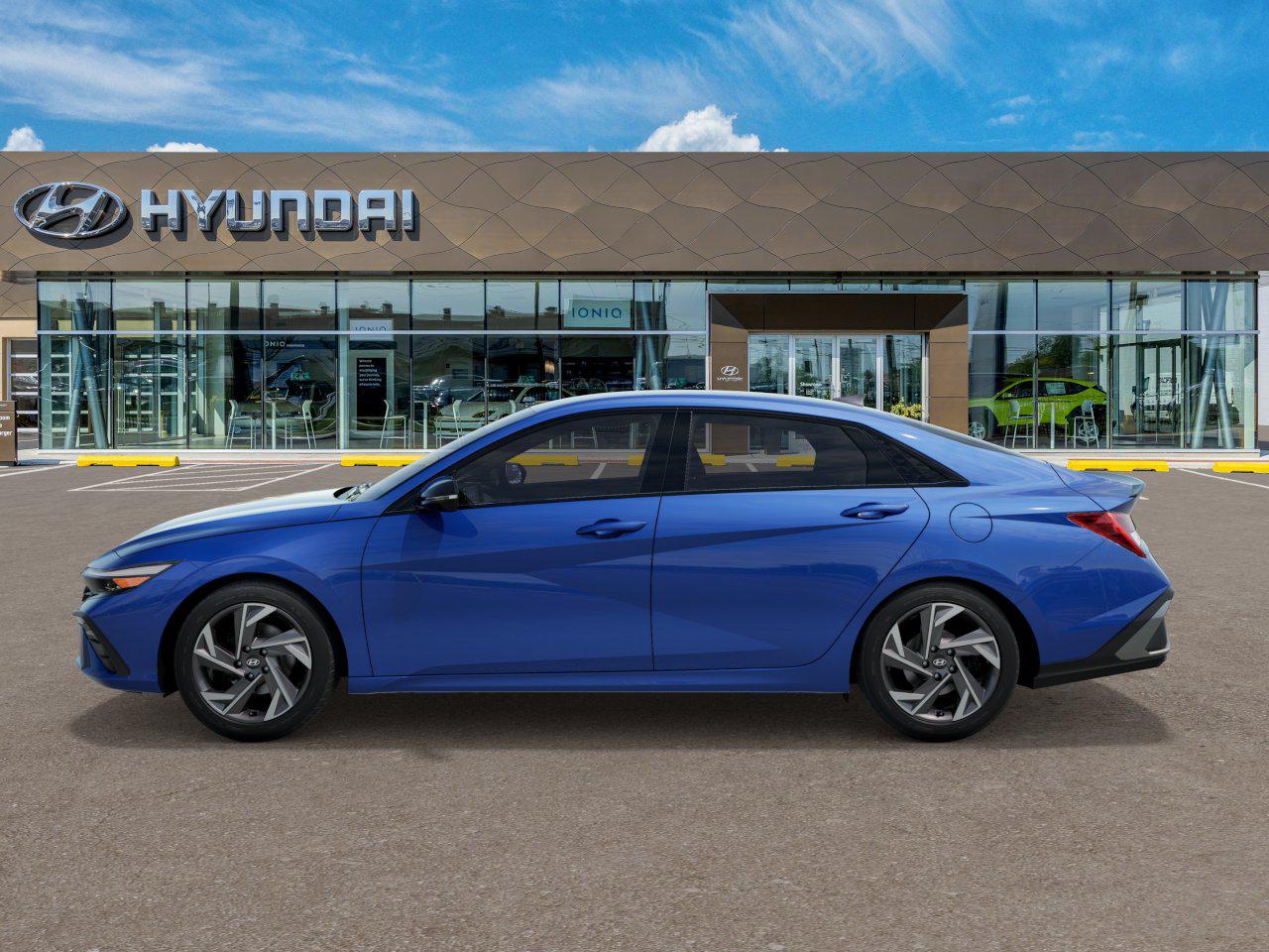 2025 Hyundai Elantra SEL Sport Image 8 of 18