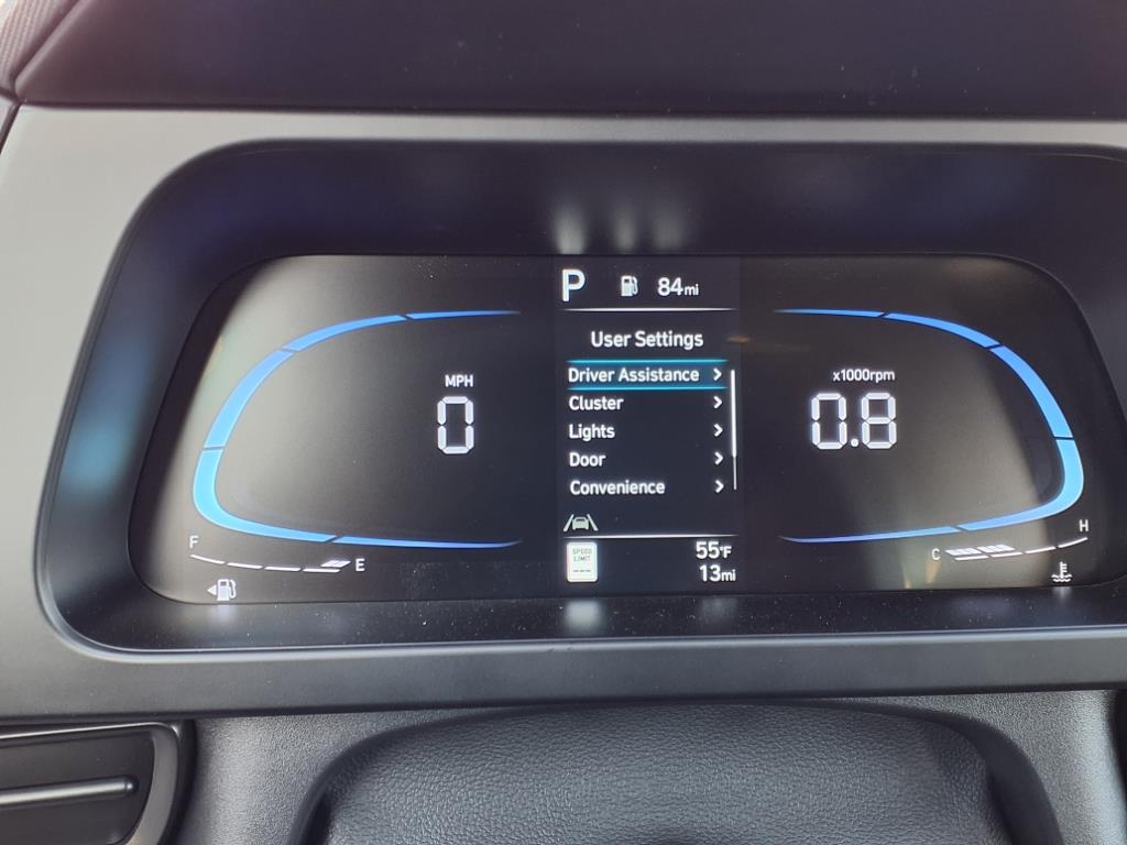 Vehicle image 17 of 32