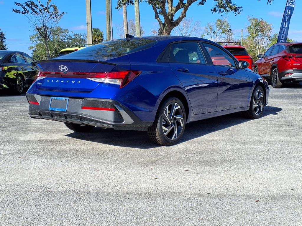 Vehicle image 5 of 32