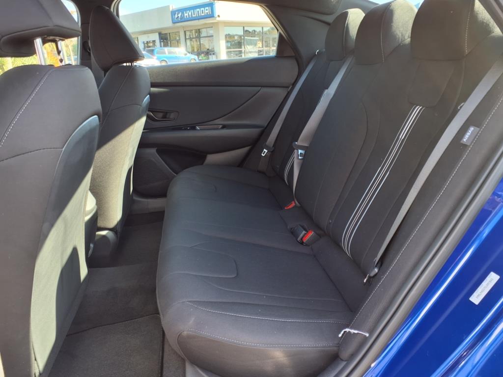 Vehicle image 25 of 32