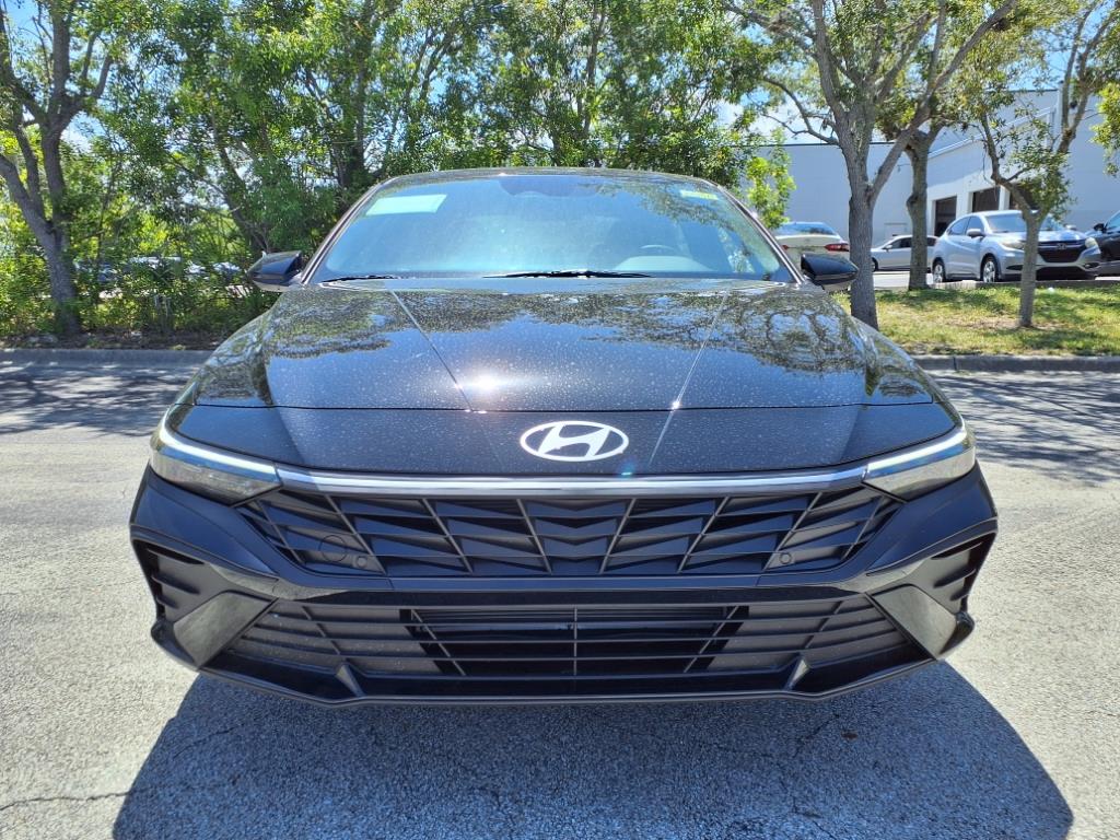 Vehicle image 2 of 32