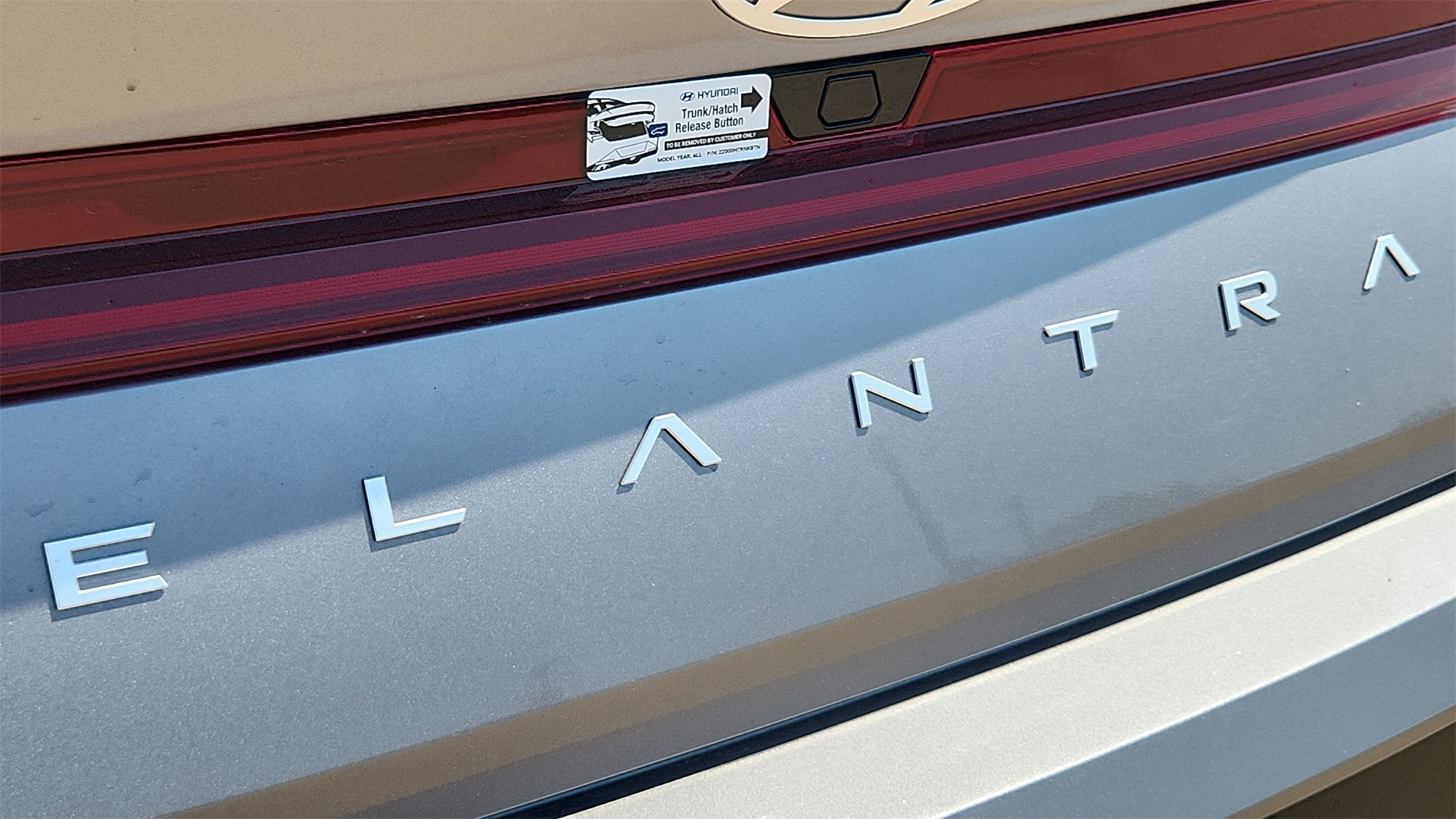 2025 Hyundai Elantra Limited Image 26 of 29