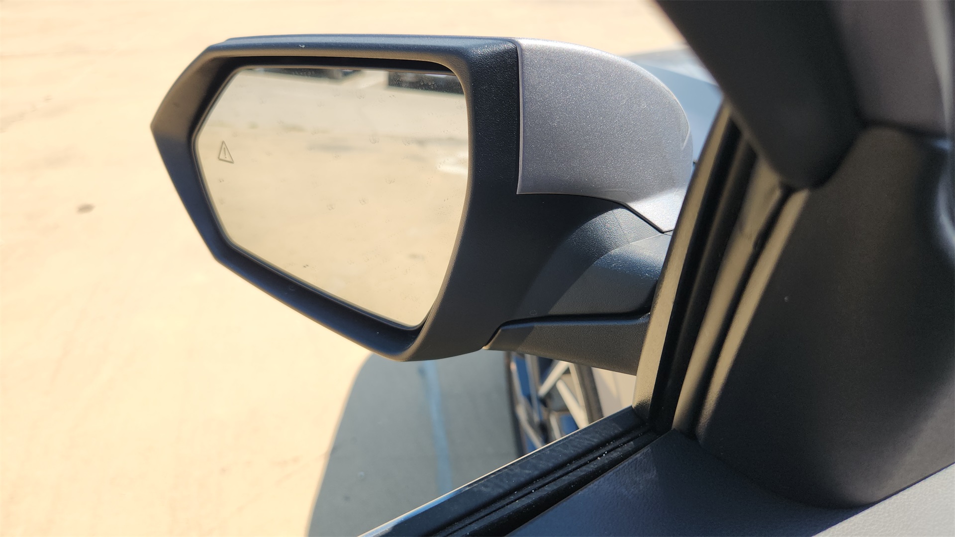 2025 Hyundai Elantra Limited Image 14 of 29